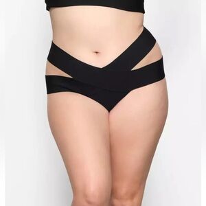 SKIMS KNIT SWIM STRAPPY BIKINI BOTTOM | COLOR: ONYX | NEW/NWT!!☀️🌊👙☀️